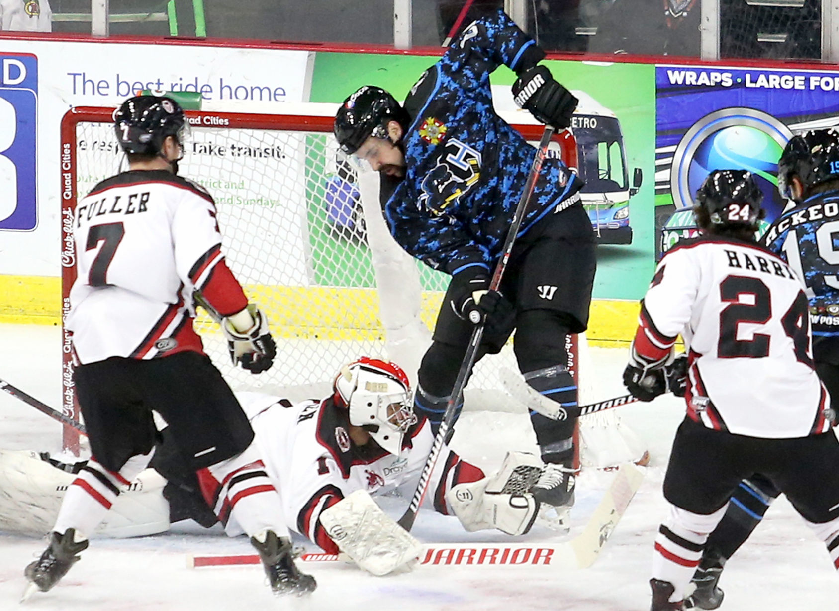 110918-Storm-Hockey-015